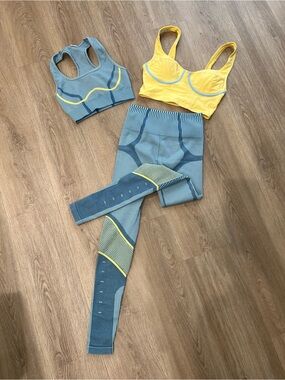 Yellow & Blue Seamless Activewear Set - 2 Sports Bras + Leggings